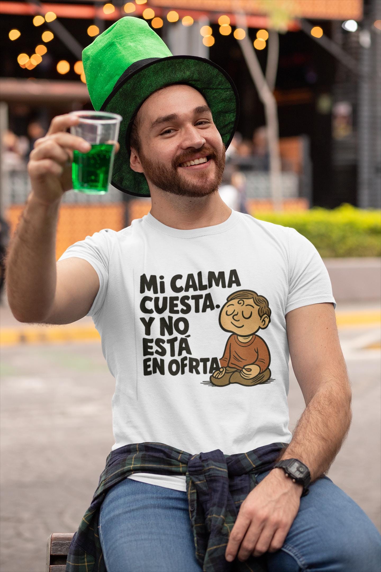 Unisex Softstyle T-Shirt 'Mi calma cuesta Y no está en oferta' - Sarcasmo elegante, autocuidado, frase poderosa, ilustración moderna,
