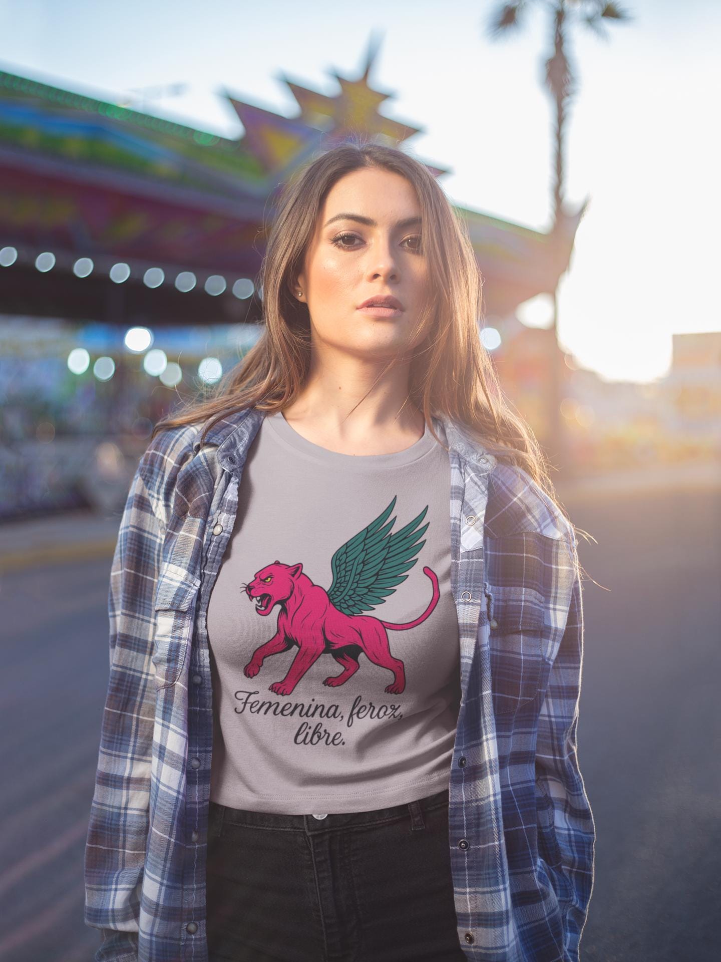 Empowering Women Streetwear Emotional Unisex Heavy Cotton Tee, Feminist T-Shirt Gift, Women's Rights Activist Apparel, Spanish Empowerment