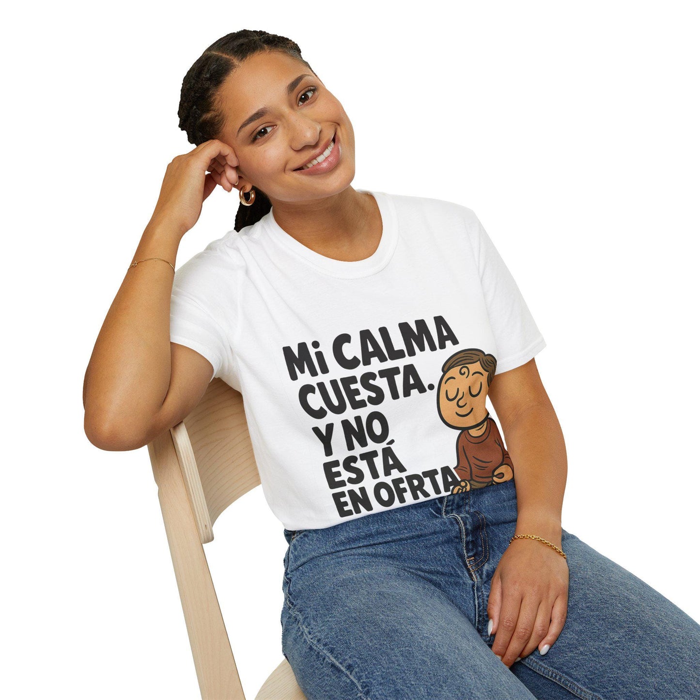 Unisex Softstyle T-Shirt 'Mi calma cuesta Y no está en oferta' - Sarcasmo elegante, autocuidado, frase poderosa, ilustración moderna,
